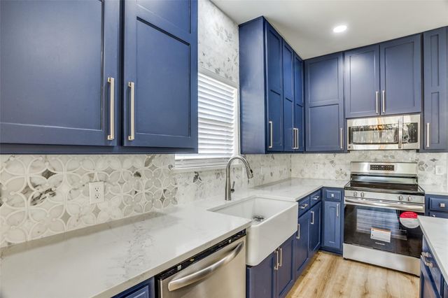 639 Manchester Drive, Mansfield, TX 76063