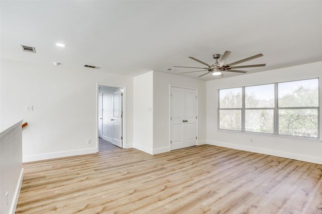 639 Manchester Drive, Mansfield, TX 76063
