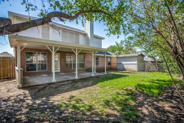 639 Manchester Drive, Mansfield, TX 76063