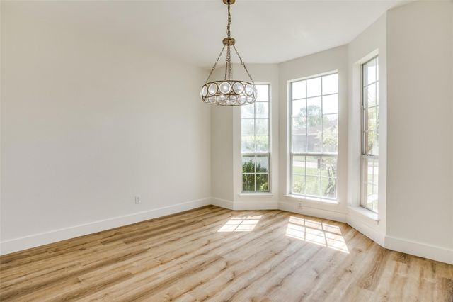 639 Manchester Drive, Mansfield, TX 76063