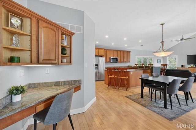 6 Spoede Acres, St Louis, MO 63141
