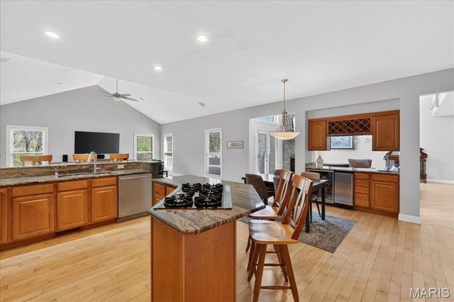 6 Spoede Acres, St Louis, MO 63141