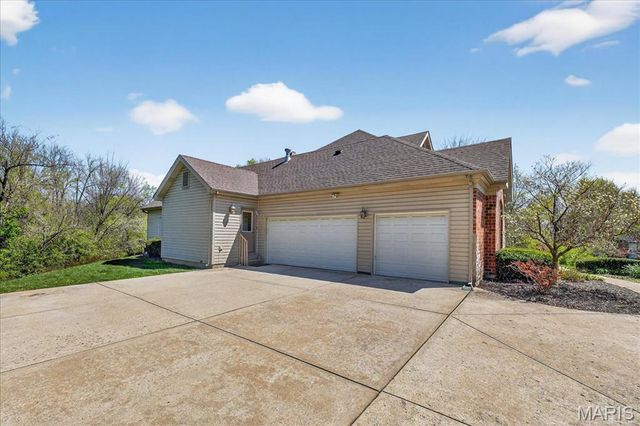 6 Spoede Acres, St Louis, MO 63141