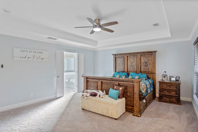 211 Debbie Way, Red Oak, TX 75154