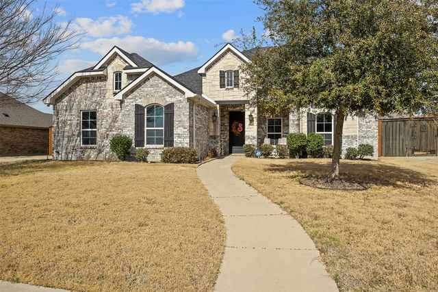 211 Debbie Way, Red Oak, TX 75154