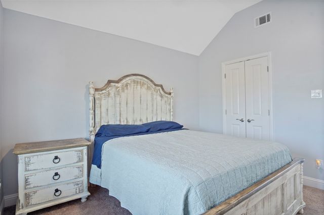 211 Debbie Way, Red Oak, TX 75154