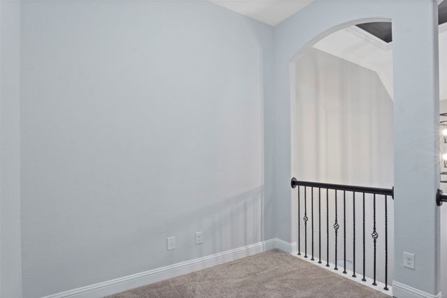 211 Debbie Way, Red Oak, TX 75154