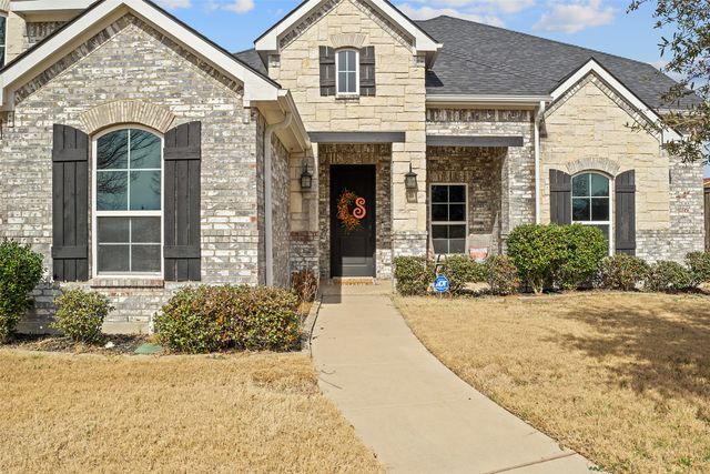 211 Debbie Way, Red Oak, TX 75154