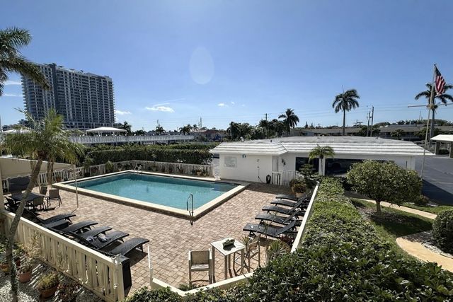 501 Lake Shore Drive 505, West Palm Beach, FL 33403