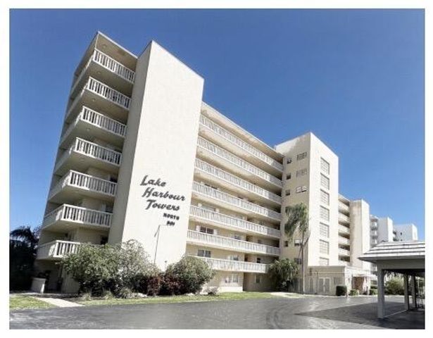 501 Lake Shore Drive 505, West Palm Beach, FL 33403