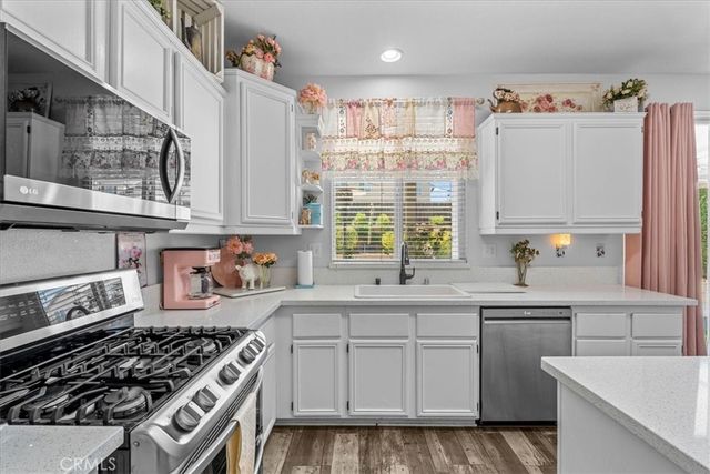 14267 Grayfox Ln, Victorville, CA 92394