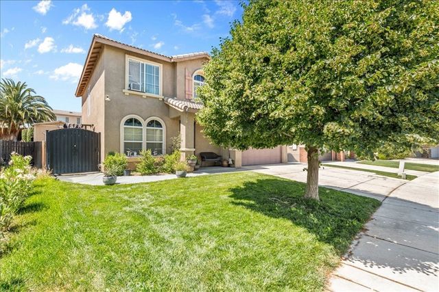 14267 Grayfox Ln, Victorville, CA 92394