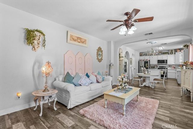 14267 Grayfox Ln, Victorville, CA 92394
