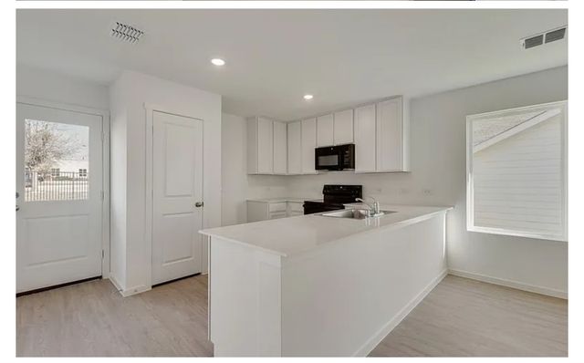 613 Holleman Dr, Princeton, TX 75407