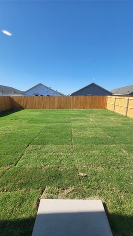 613 Holleman Dr, Princeton, TX 75407