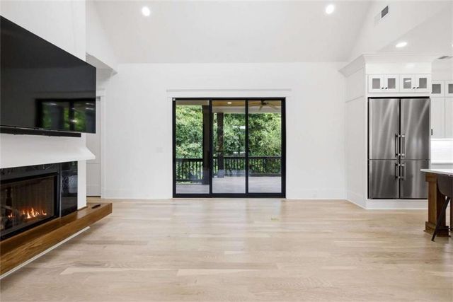 96 Woodstock Road, Roswell, GA 30075
