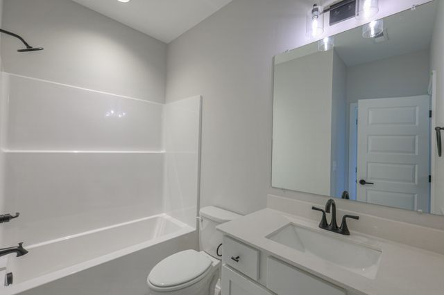 471 Triple Crown Cir, Gallatin, TN 37066