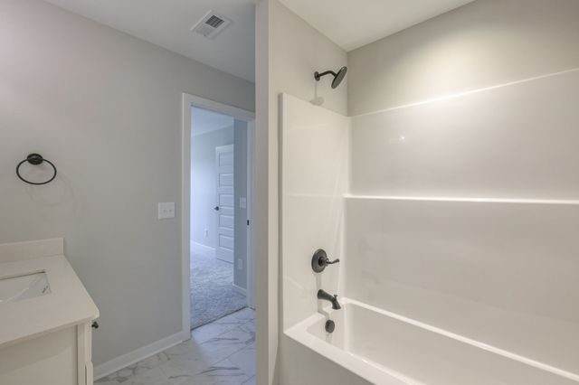 471 Triple Crown Cir, Gallatin, TN 37066