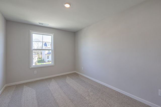 471 Triple Crown Cir, Gallatin, TN 37066