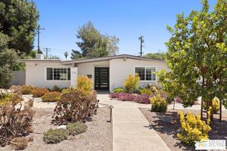 1686 Longwood Avenue, Claremont, CA 91711