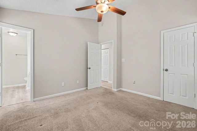 5463 Realtree Lane, Charlotte, NC 28214