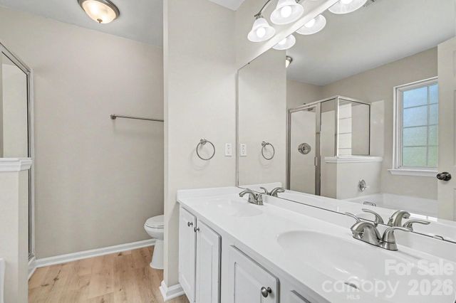5463 Realtree Lane, Charlotte, NC 28214