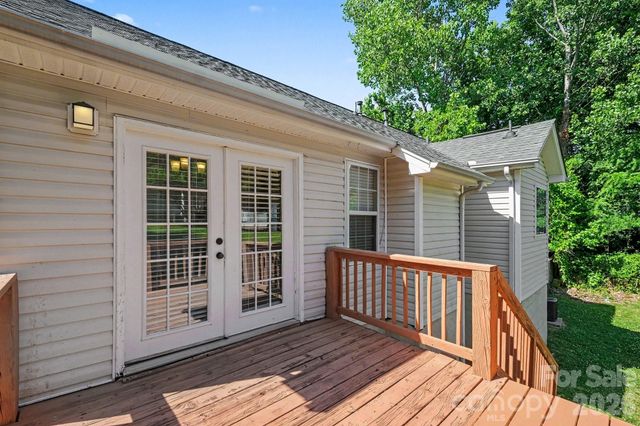 5463 Realtree Lane, Charlotte, NC 28214