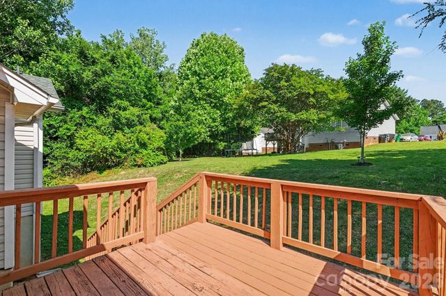 5463 Realtree Lane, Charlotte, NC 28214
