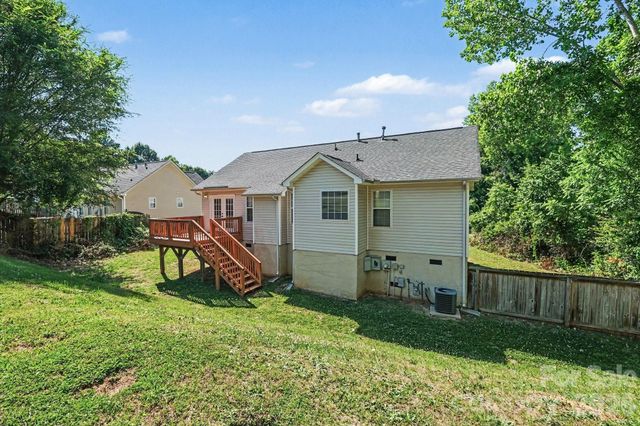 5463 Realtree Lane, Charlotte, NC 28214