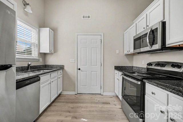 5463 Realtree Lane, Charlotte, NC 28214