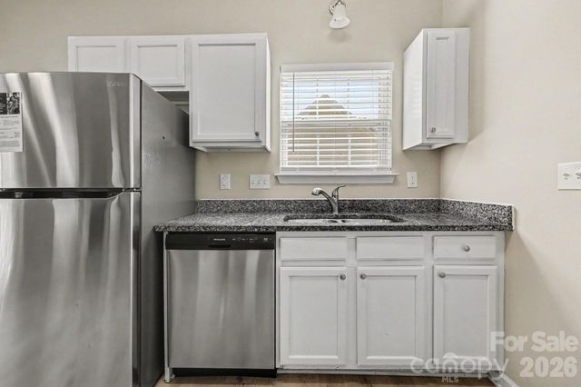5463 Realtree Lane, Charlotte, NC 28214