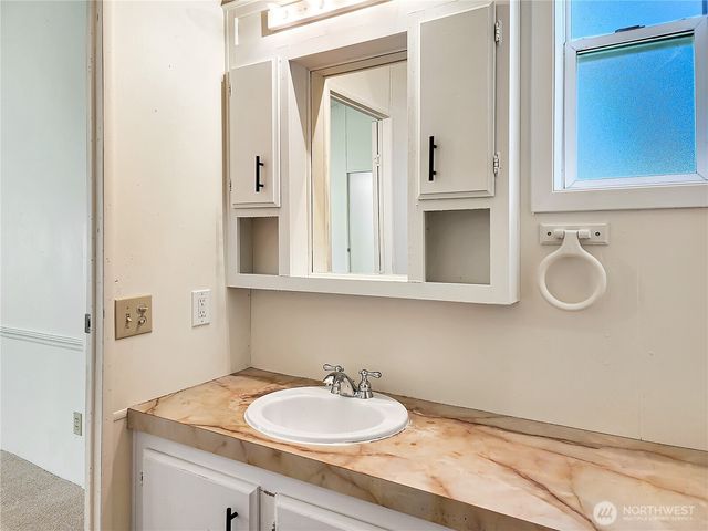 176 Nix Lane, Centralia, WA 98531