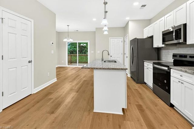 1324 Old Charlotte Road, Statesville, NC 28677