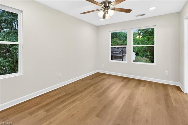 1324 Old Charlotte Road, Statesville, NC 28677