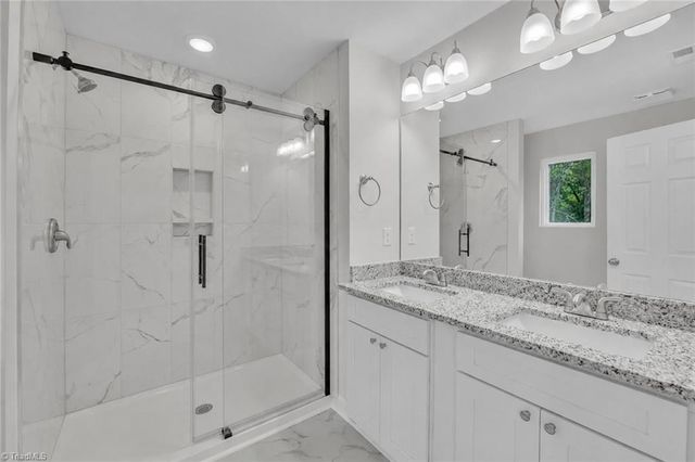 1324 Old Charlotte Road, Statesville, NC 28677