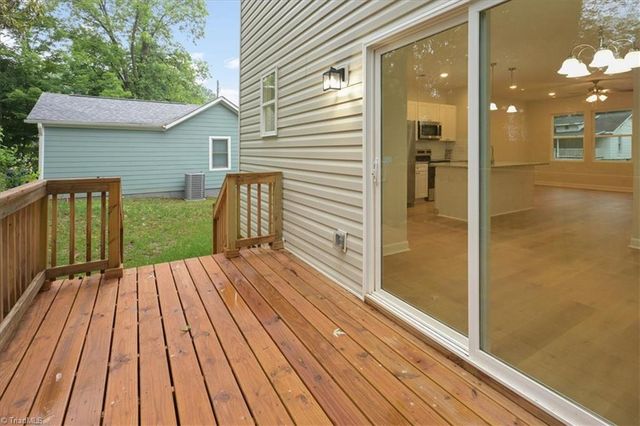 1324 Old Charlotte Road, Statesville, NC 28677