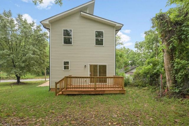 1324 Old Charlotte Road, Statesville, NC 28677