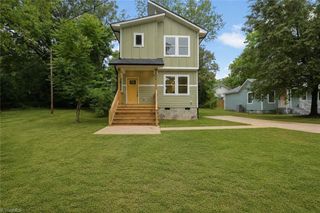 1324 Old Charlotte Road, Statesville, NC 28677