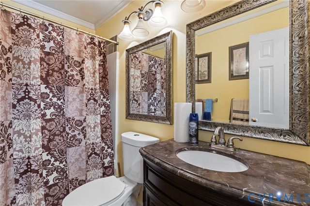 14119 Kentwood Forest Dr, Chester, VA 23831