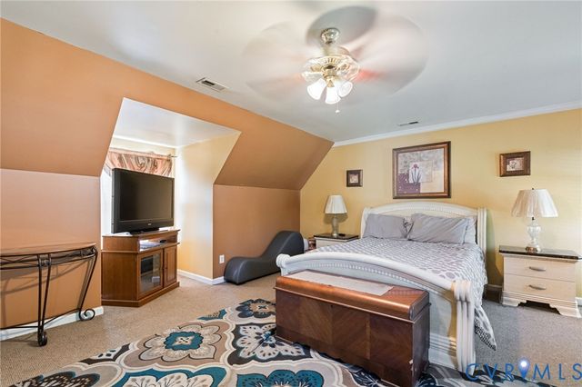 14119 Kentwood Forest Dr, Chester, VA 23831