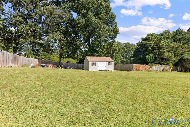 14119 Kentwood Forest Dr, Chester, VA 23831