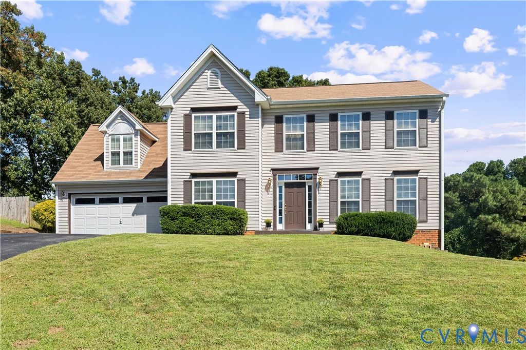 14119 Kentwood Forest Dr, Chester, VA 23831