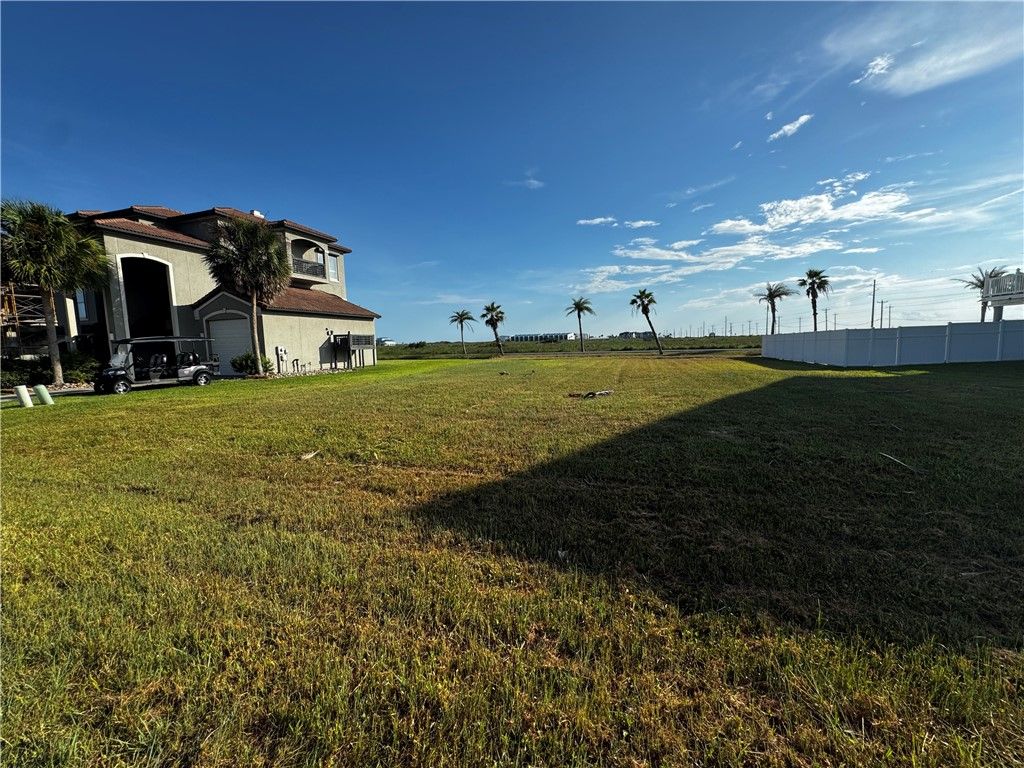 149 Mariners Dr, Port Aransas, TX 78373 — photo 2