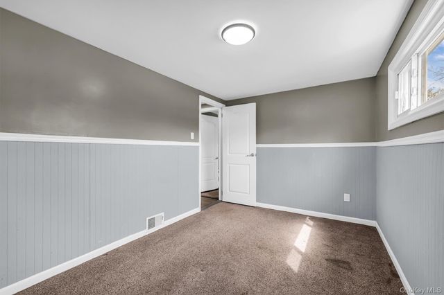 1520 N Thompson Drive, Bay Shore, NY 11706
