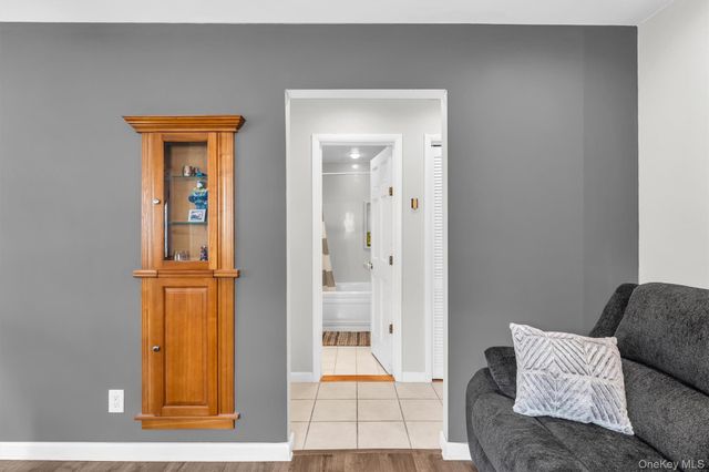 1520 N Thompson Drive, Bay Shore, NY 11706