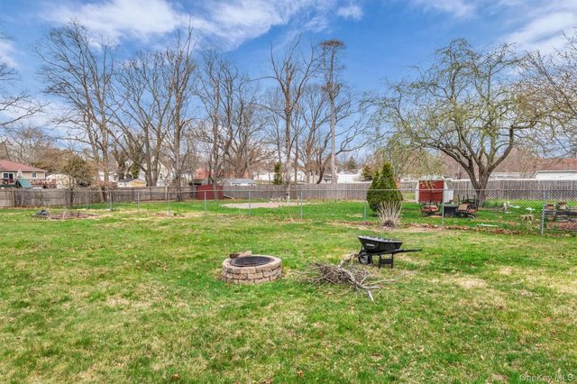 1520 N Thompson Drive, Bay Shore, NY 11706