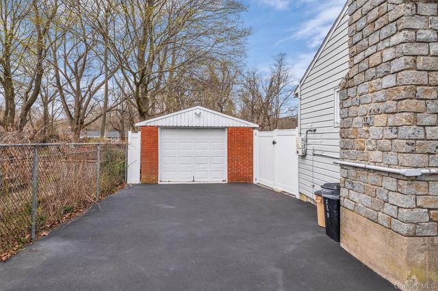 1520 N Thompson Drive, Bay Shore, NY 11706