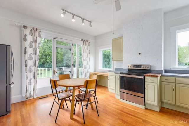 429 Elm Avenue, Terrace Park, OH 45174