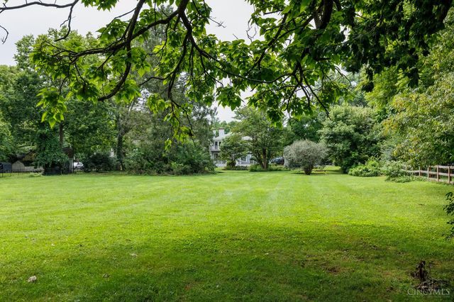 429 Elm Avenue, Terrace Park, OH 45174