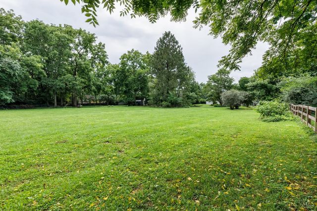 429 Elm Avenue, Terrace Park, OH 45174